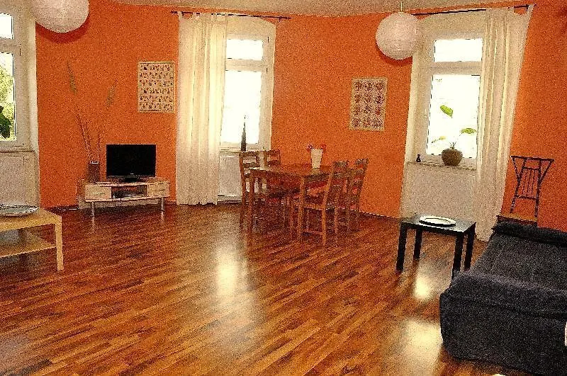 Apartment Schoene-3R-Fewo-Dresden-Neustadt-L12